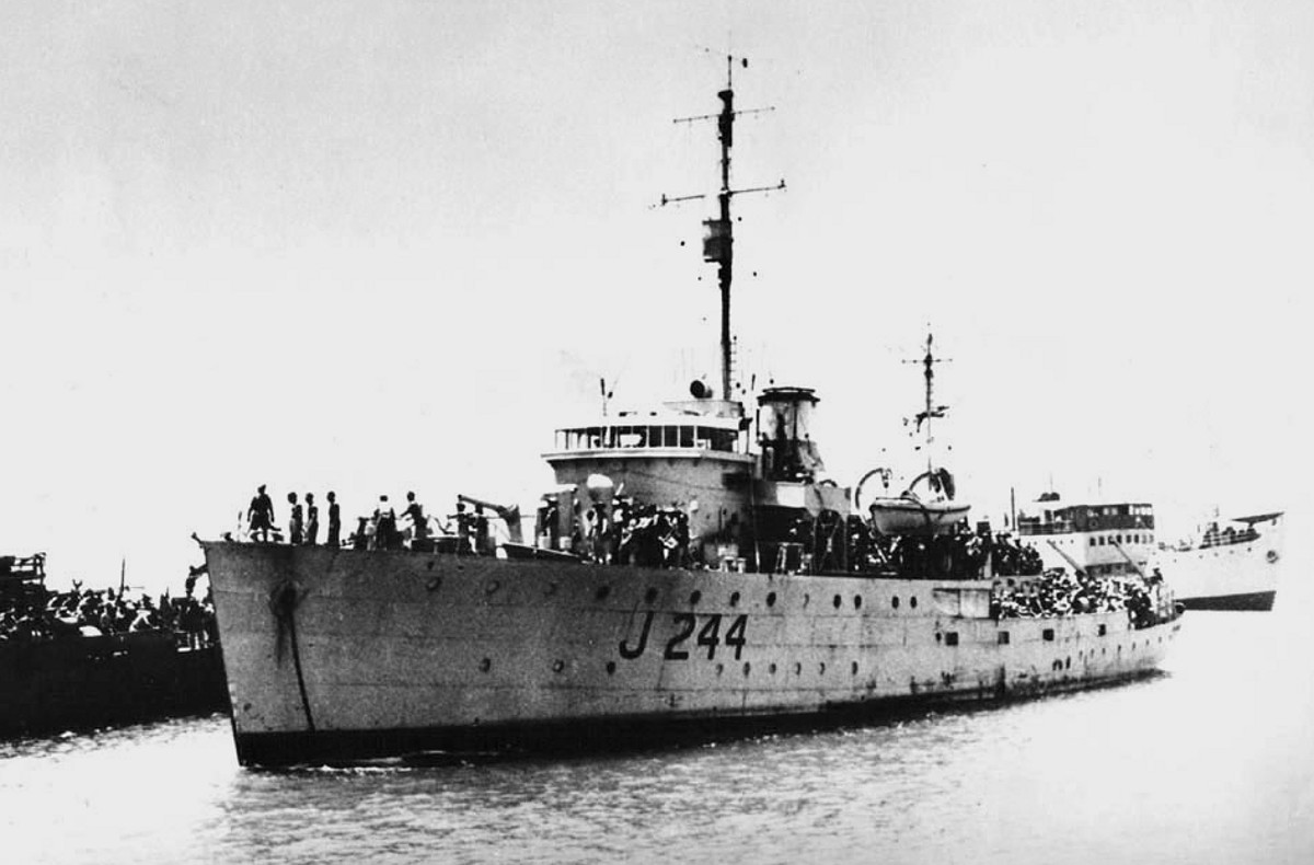 HMAS Castlemaine during World War II
